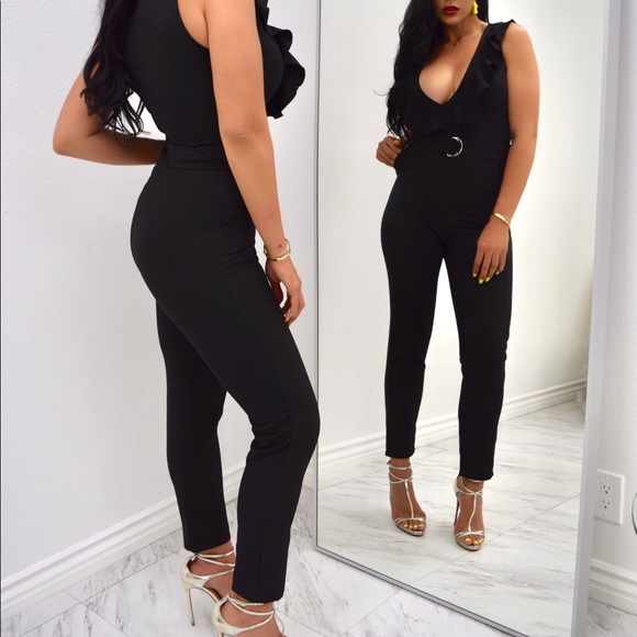 Ruffled Deep V Jumpsuit in black - Picture 3 of 3